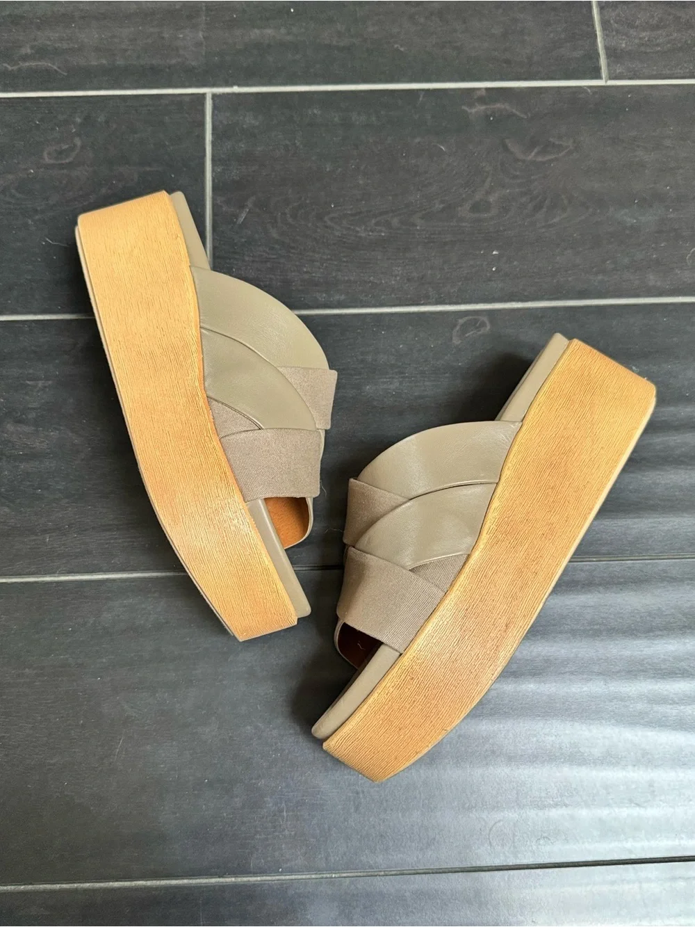 Lucky Brand Women's Taupe Platform Slide Sandals size 8